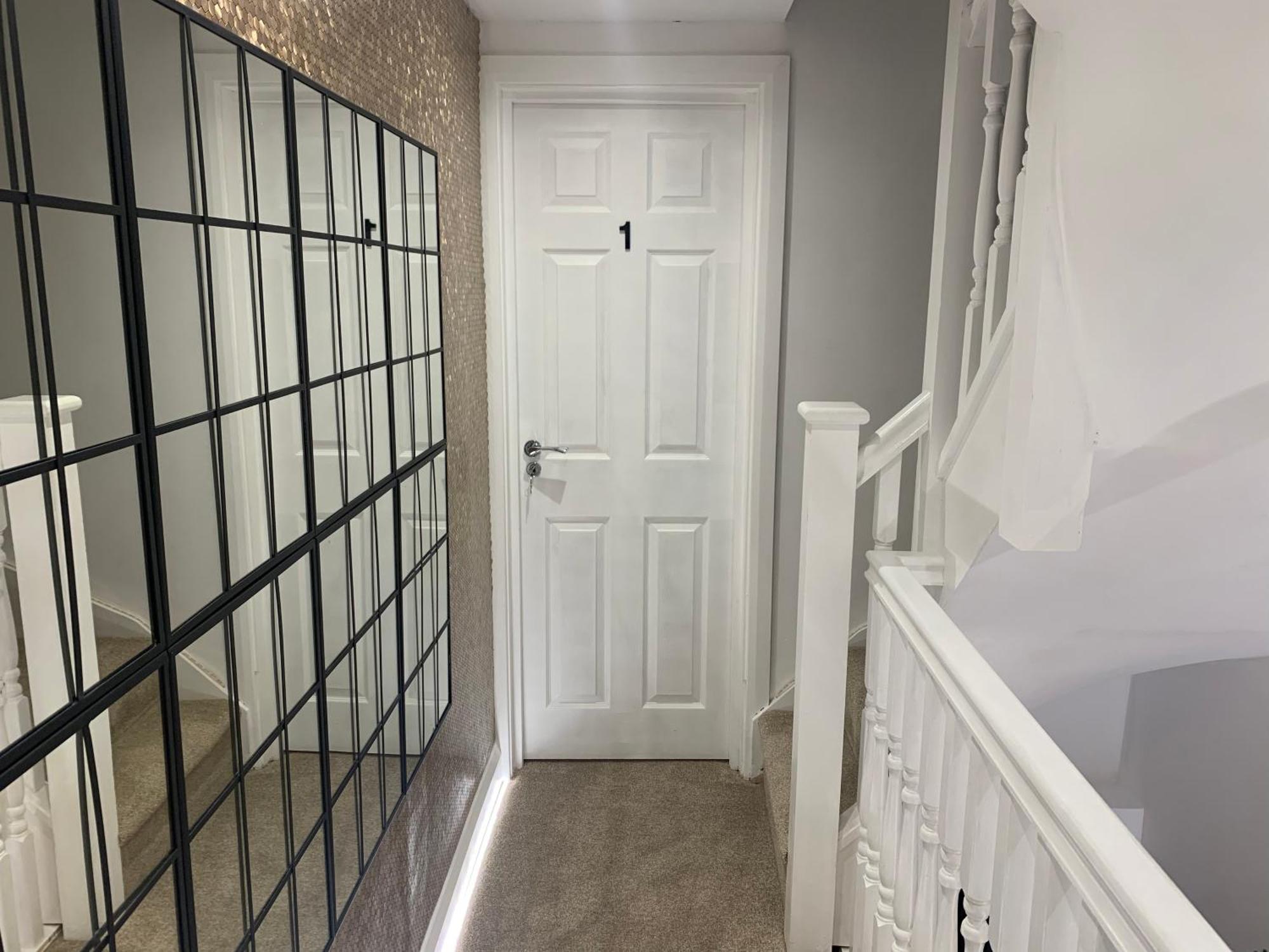 Air Conditioned Modern Double Bed Room With Private Attached Bathroom - Free Parking - Near London Heathrow Airport & Southall Broadway Eksteriør bilde